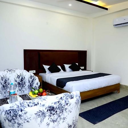 Lyf Corporate Suites - Noida Sector 19 Extérieur photo