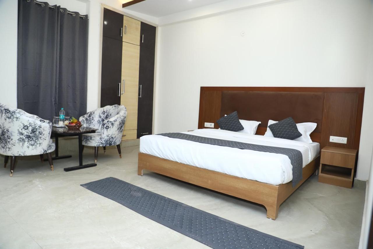 Lyf Corporate Suites - Noida Sector 19 Extérieur photo