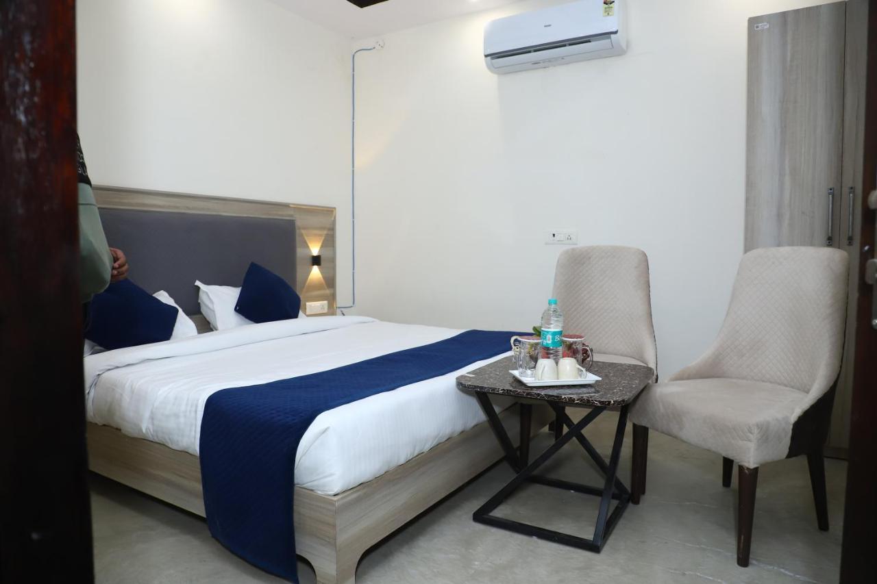 Lyf Corporate Suites - Noida Sector 19 Extérieur photo