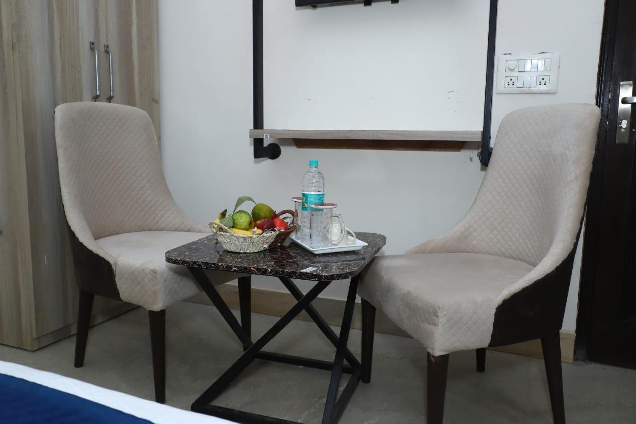 Lyf Corporate Suites - Noida Sector 19 Extérieur photo