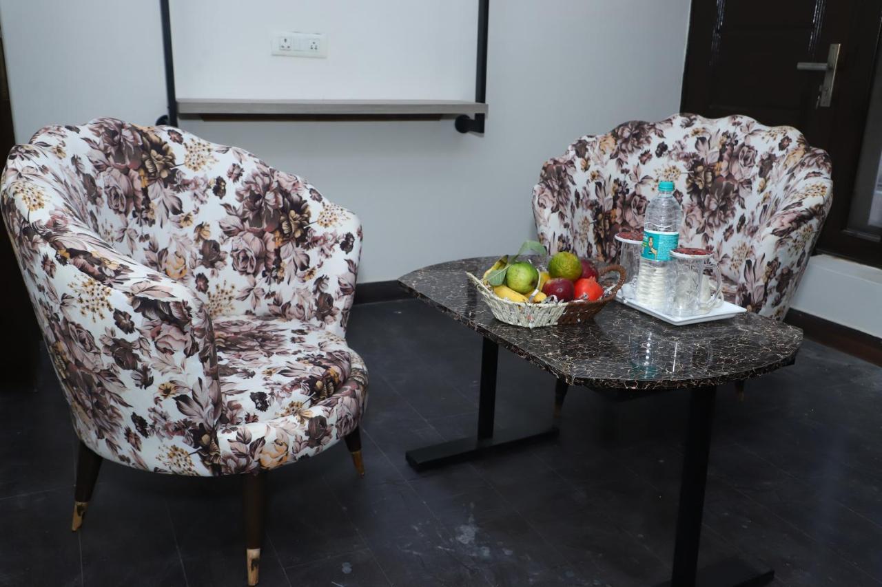Lyf Corporate Suites - Noida Sector 19 Extérieur photo