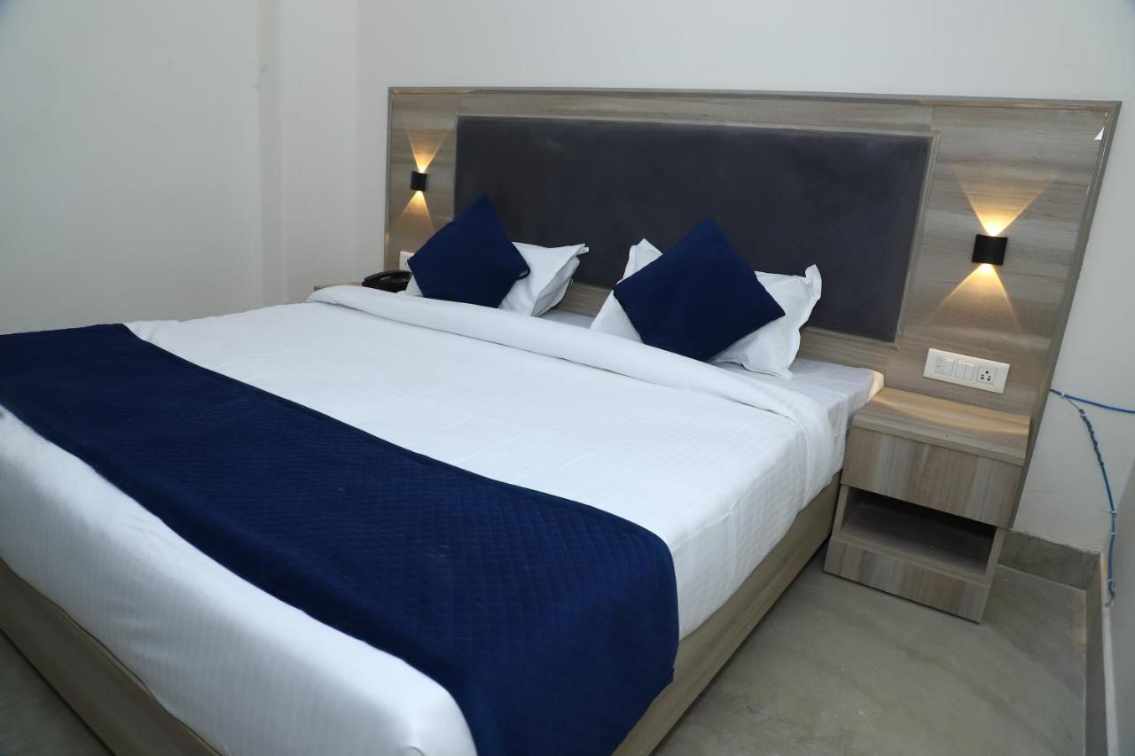 Lyf Corporate Suites - Noida Sector 19 Extérieur photo