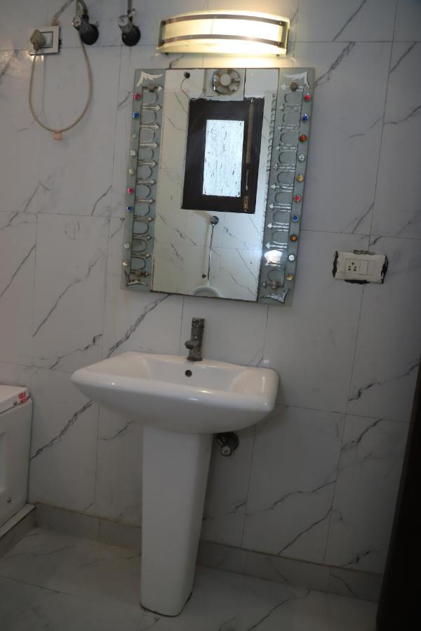 Lyf Corporate Suites - Noida Sector 19 Extérieur photo