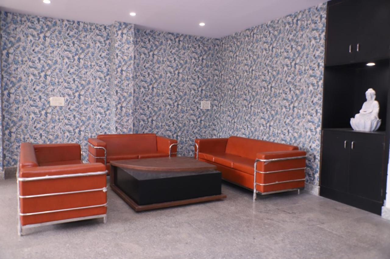 Lyf Corporate Suites - Noida Sector 19 Extérieur photo