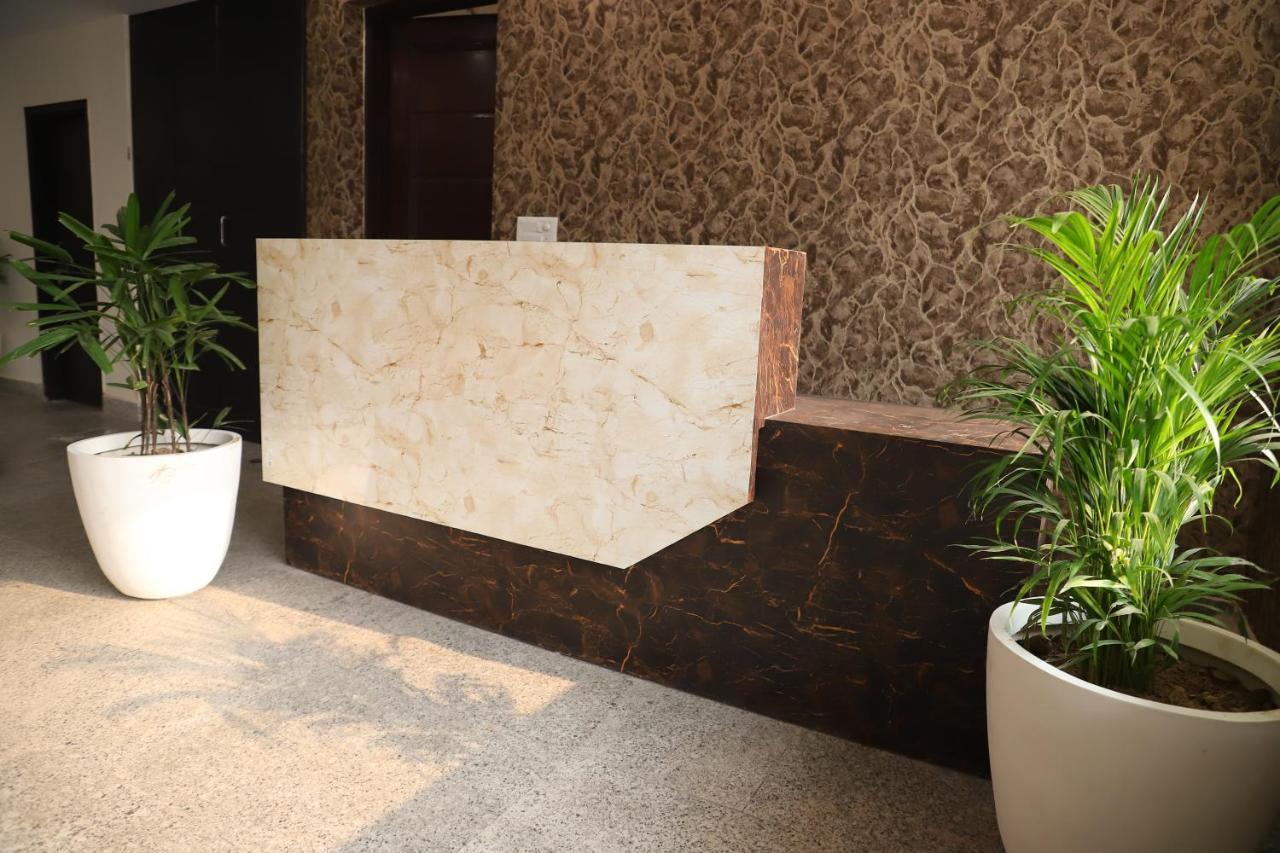 Lyf Corporate Suites - Noida Sector 19 Extérieur photo