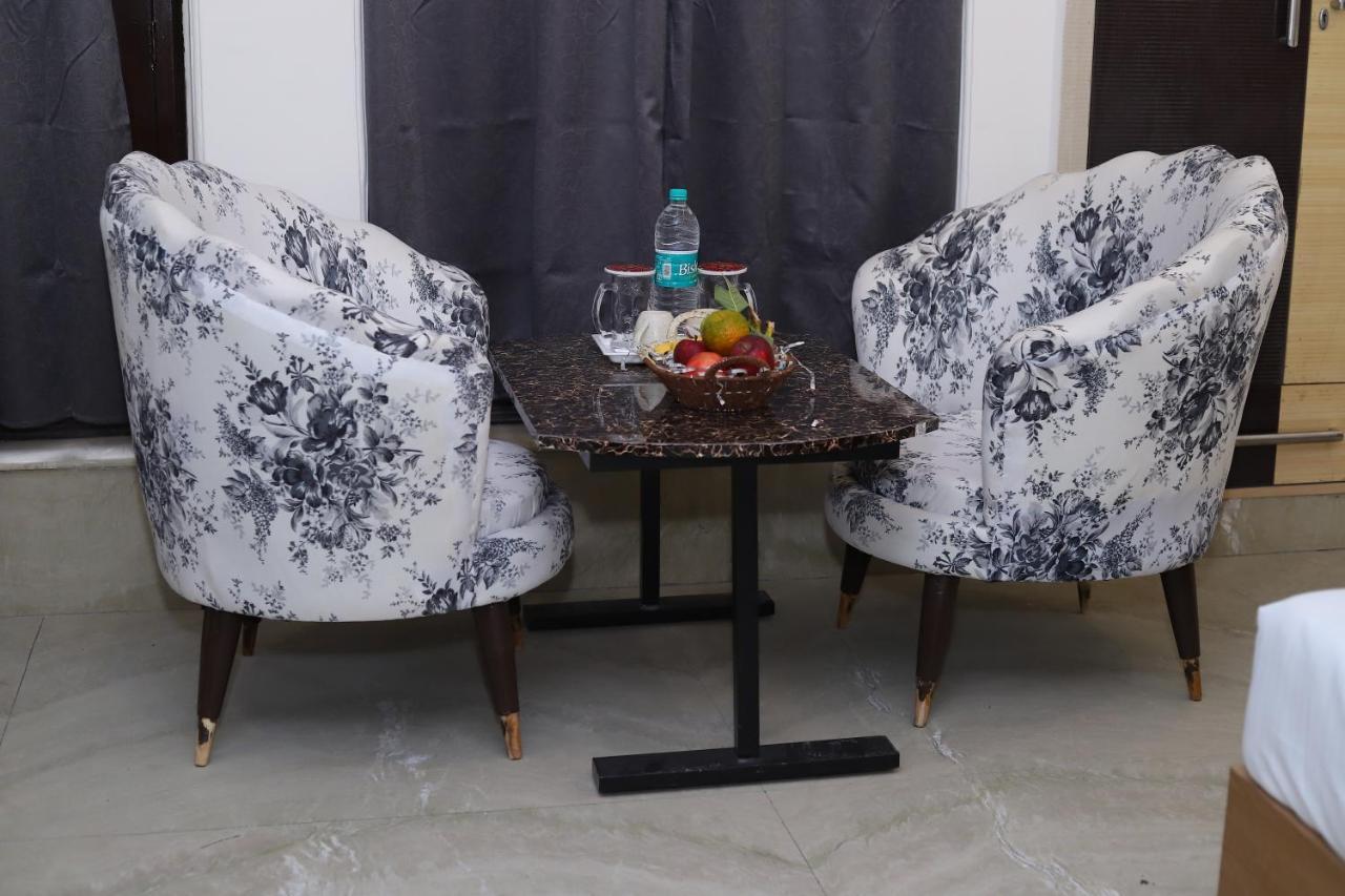 Lyf Corporate Suites - Noida Sector 19 Extérieur photo